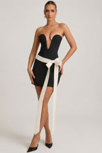 Chic Strapless Bow-Detail A-Line Mini Dress in Black