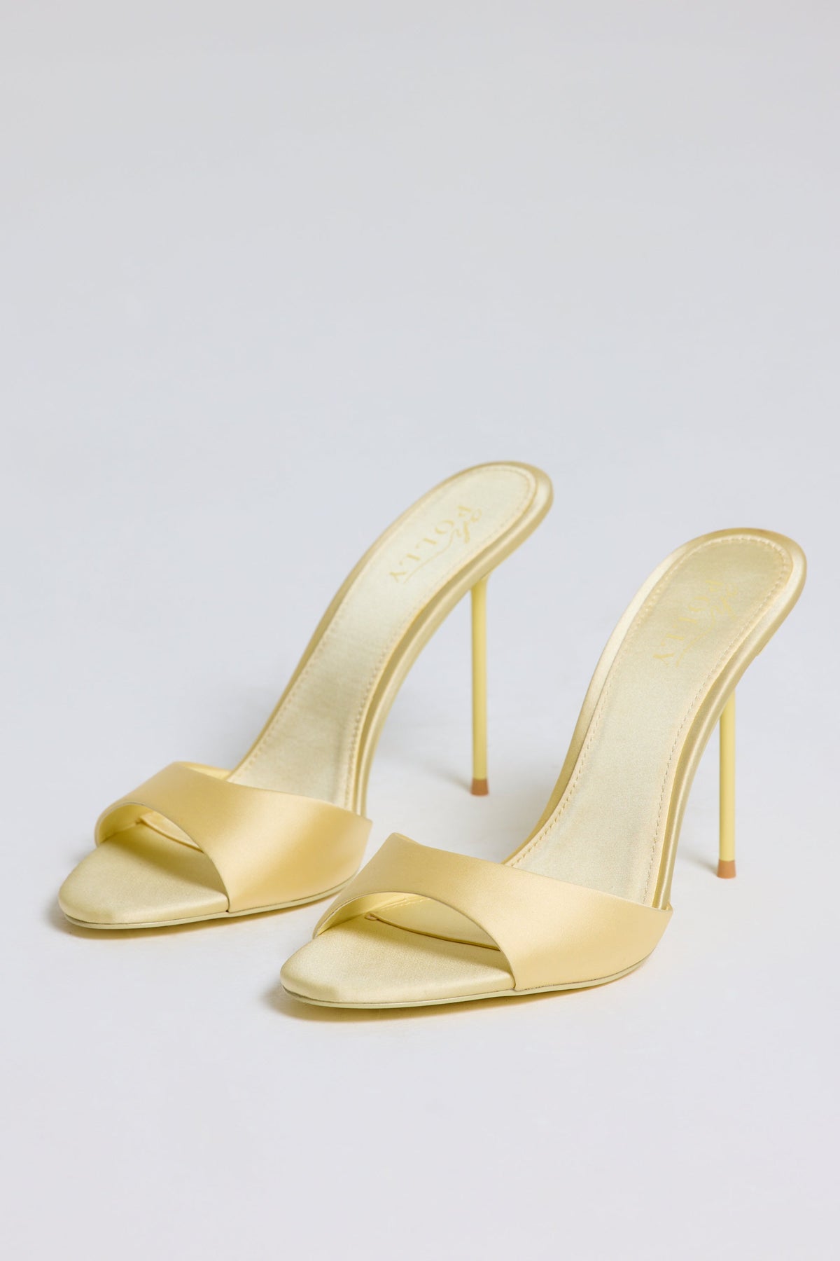 Chic Satin Heeled Mule Sandal in Butter Yellow