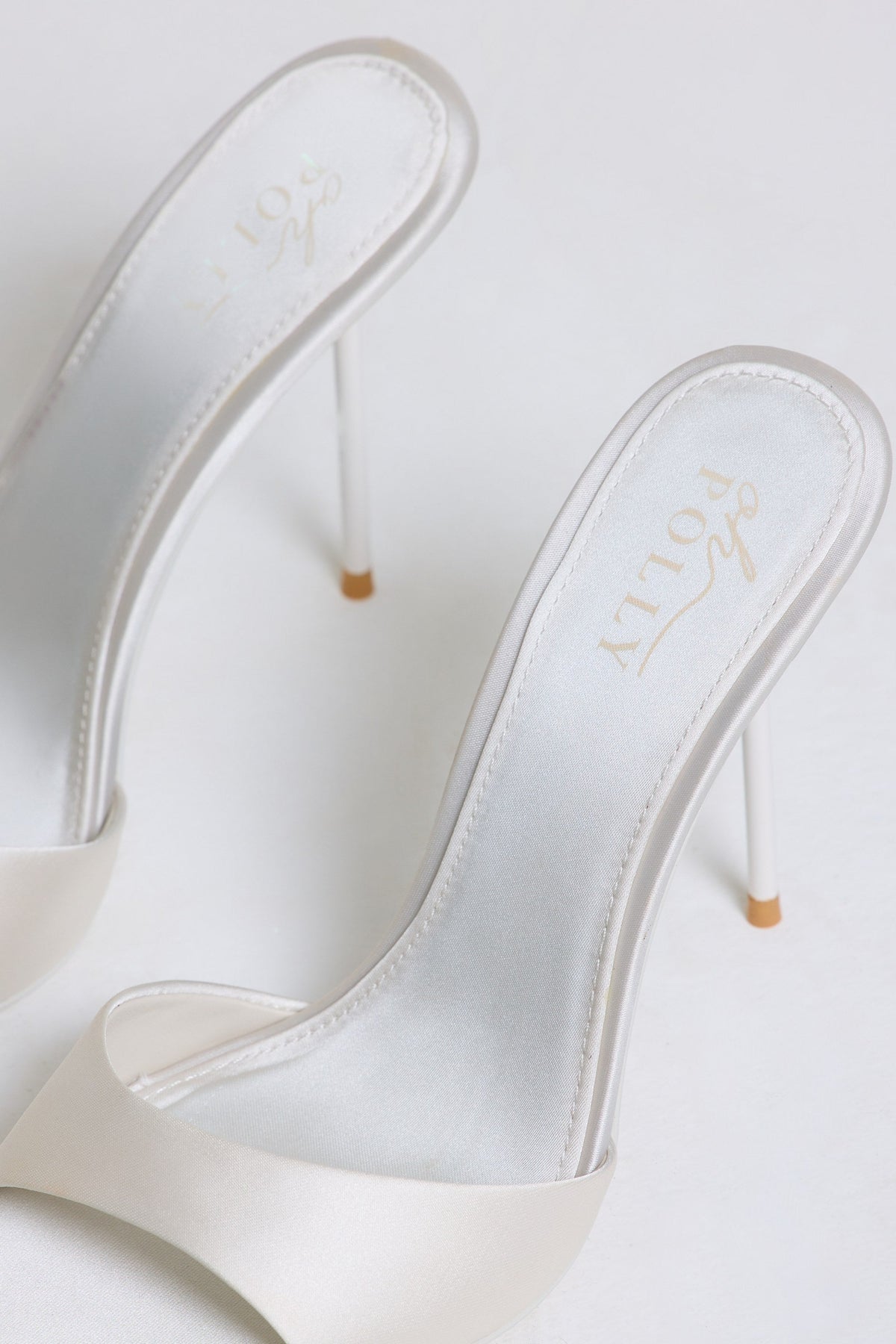 Chic Satin Heeled Mule Sandal in Pearl White