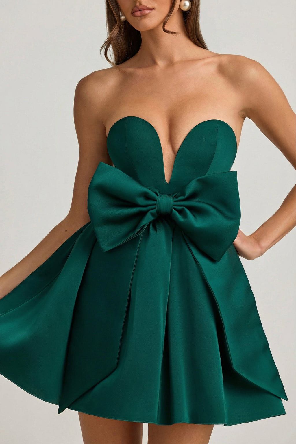 Chic Bow-Detail Corset Mini Dress in Emerald Green