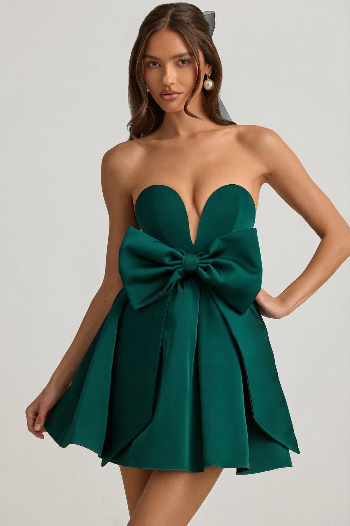 Chic Bow-Detail Corset Mini Dress in Emerald Green