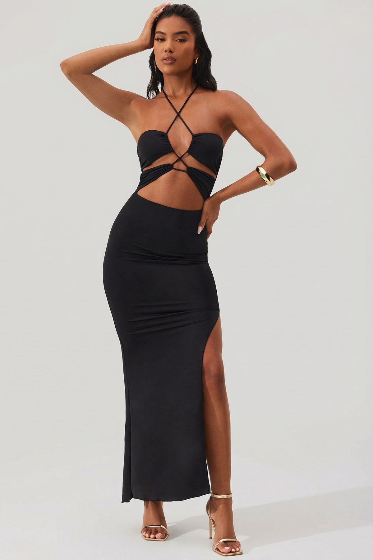 Chic Cut Out Halter Neck Floor Length Maxi Dress in Black