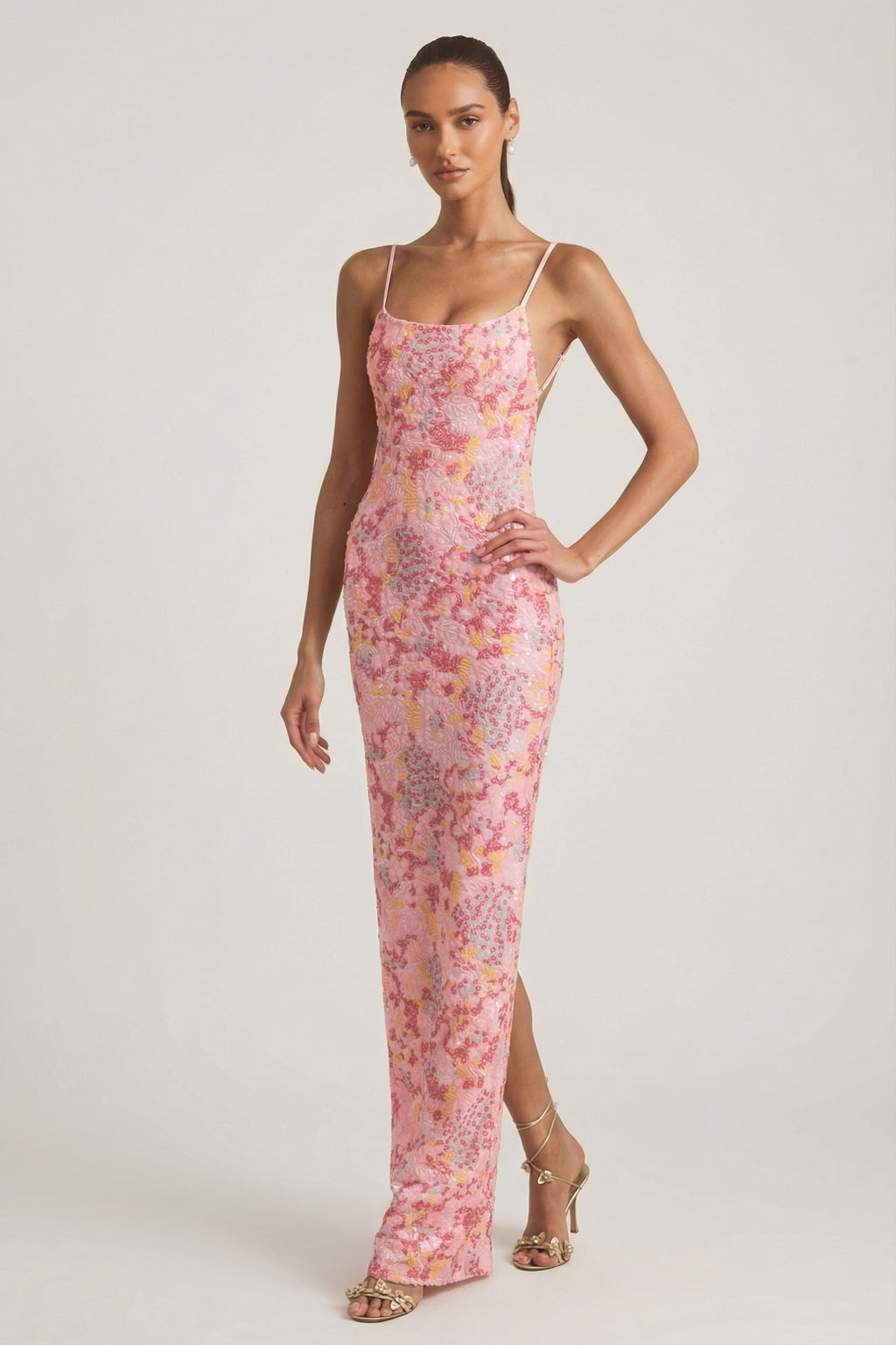 Chic Embellished Scoop-Neck Backless Maxi Dress in Pink