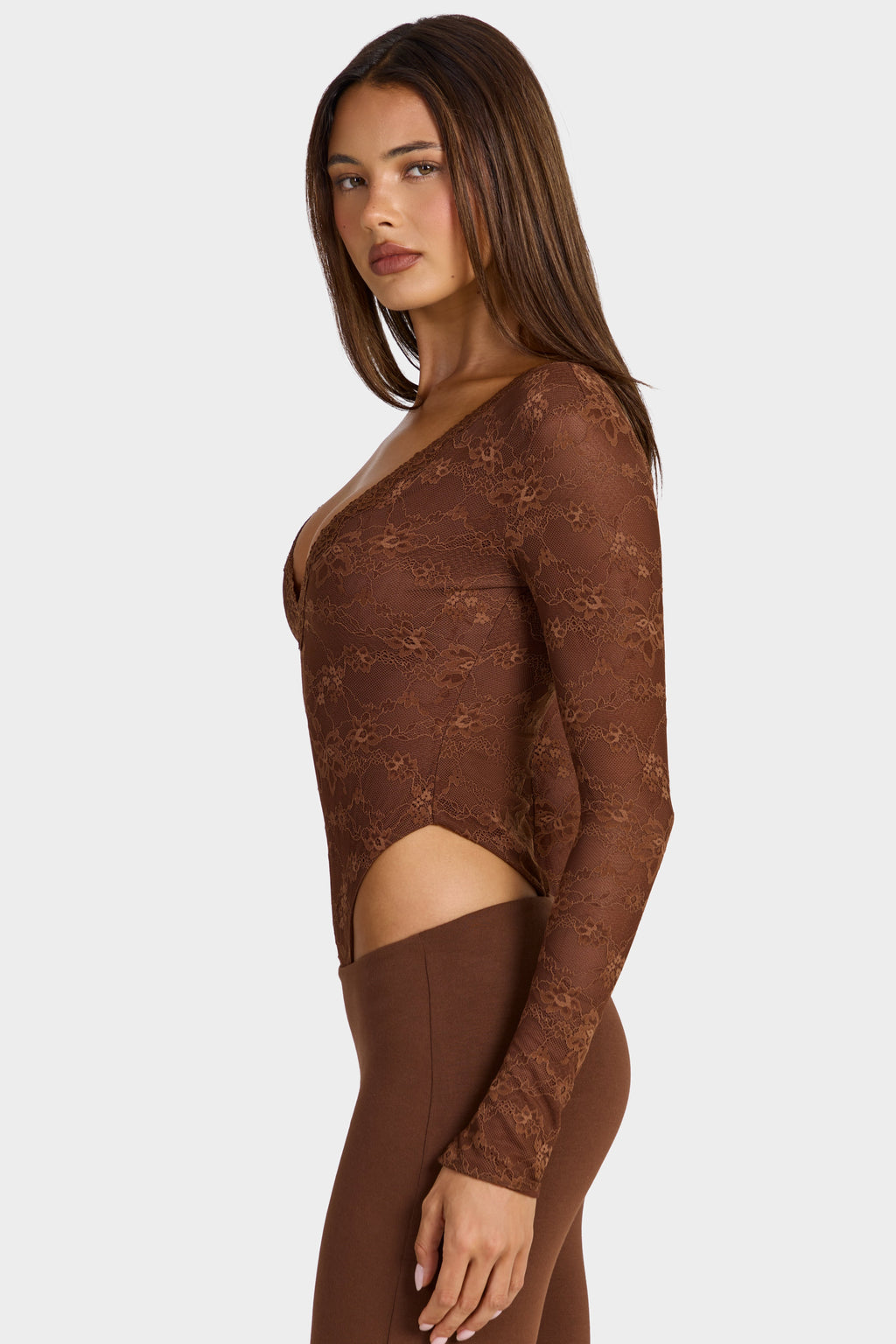 Chic Lace Long-Sleeve Bodysuit in Cocoa Brown