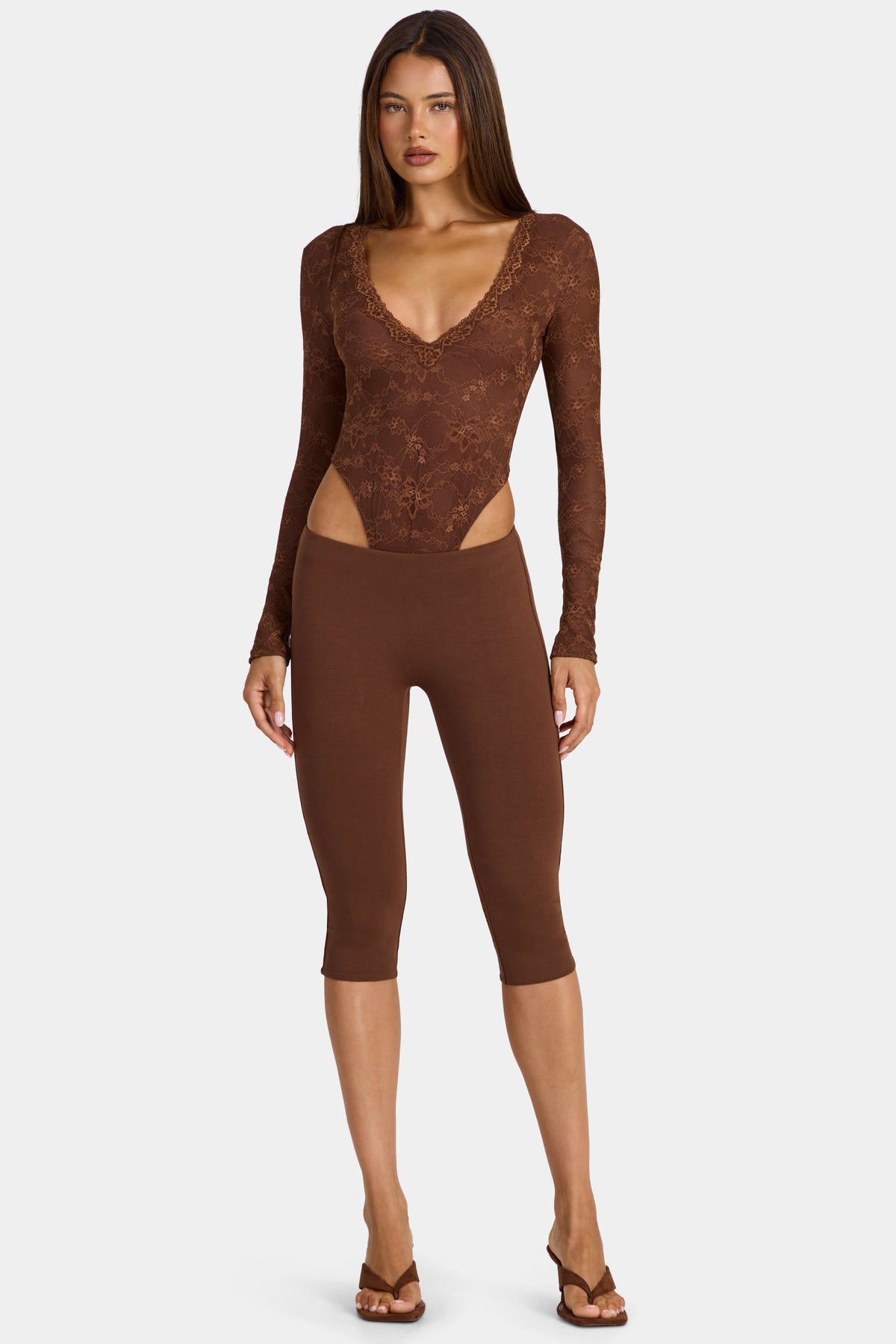 Chic Lace Long-Sleeve Bodysuit in Cocoa Brown
