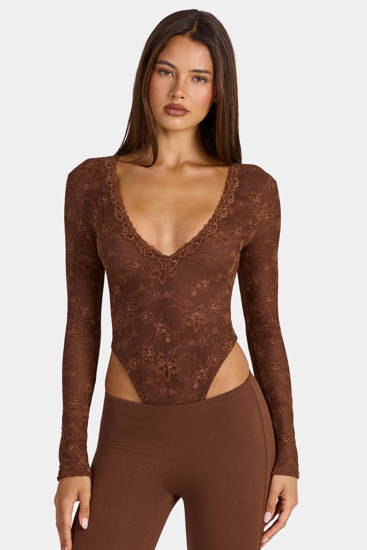 Chic Lace Long-Sleeve Bodysuit in Cocoa Brown