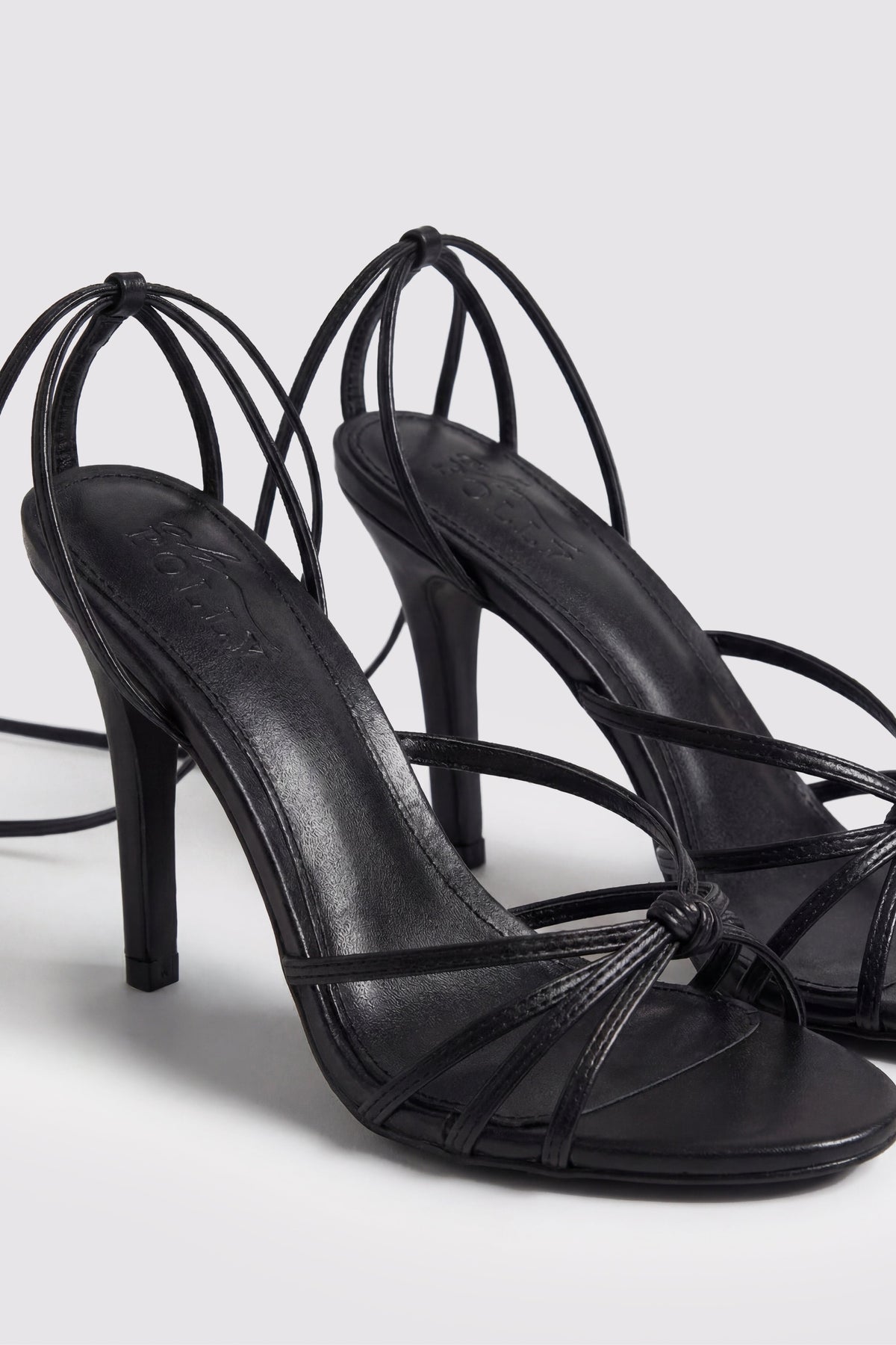 Chic Lace-Up Heeled Sandal in Black