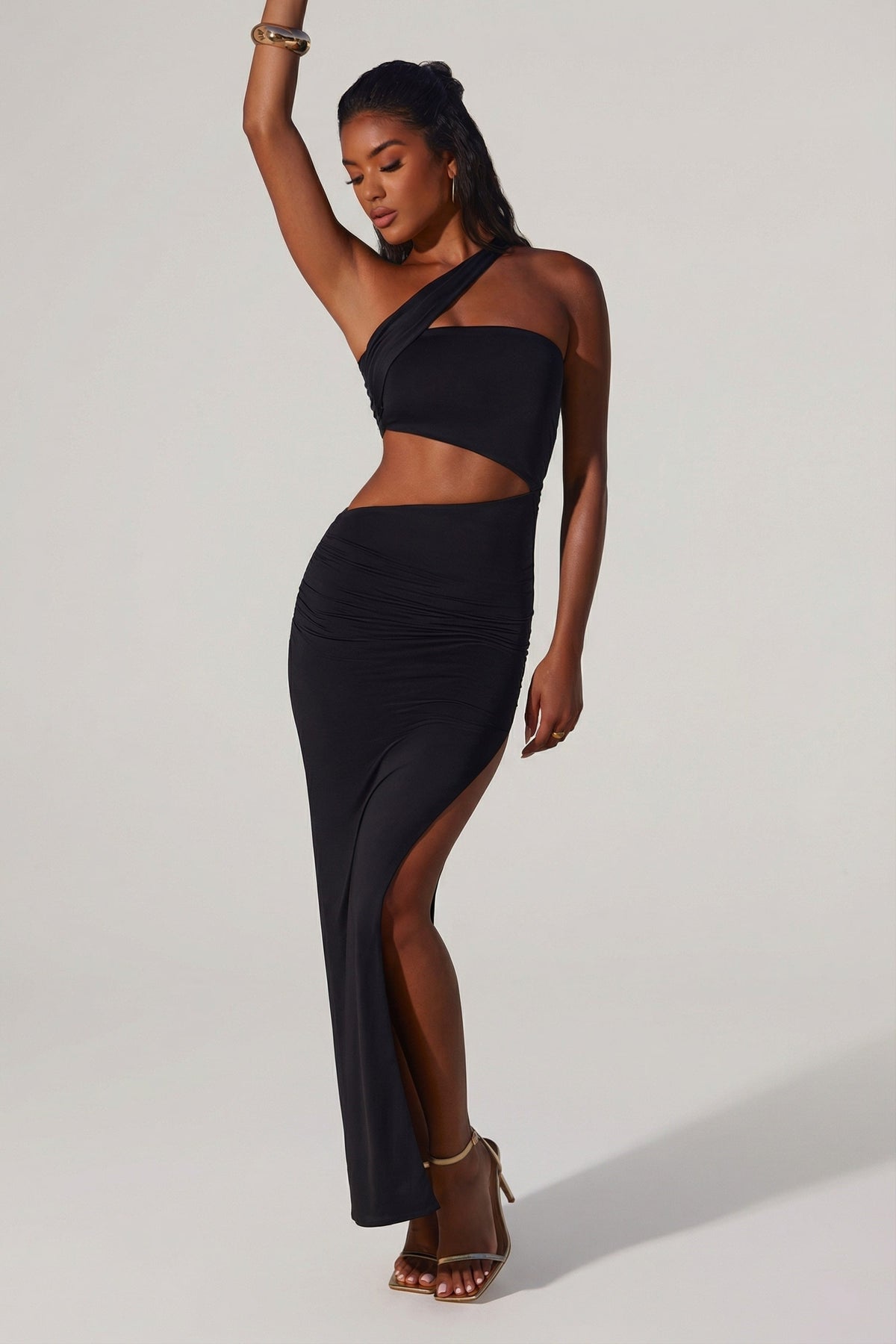 Chic Asymmetric Neckline Ruched Cut Out Maxi Dress in Black