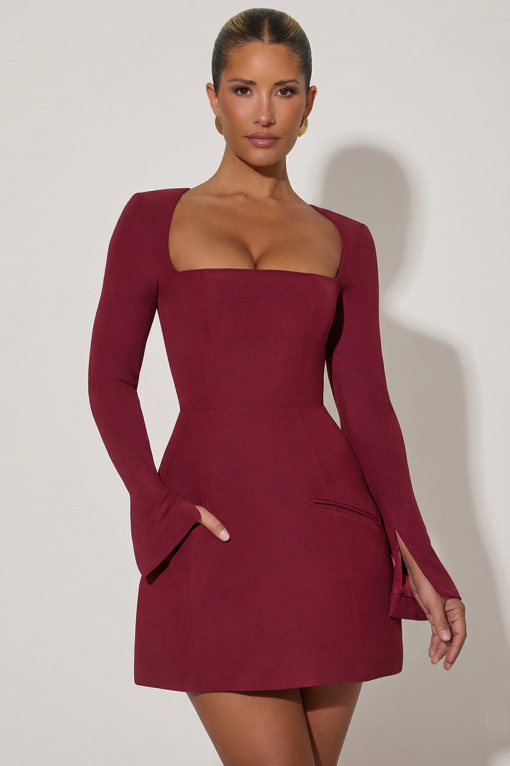Chic Square-Neck Structured Tulip Mini Dress in Wine Red