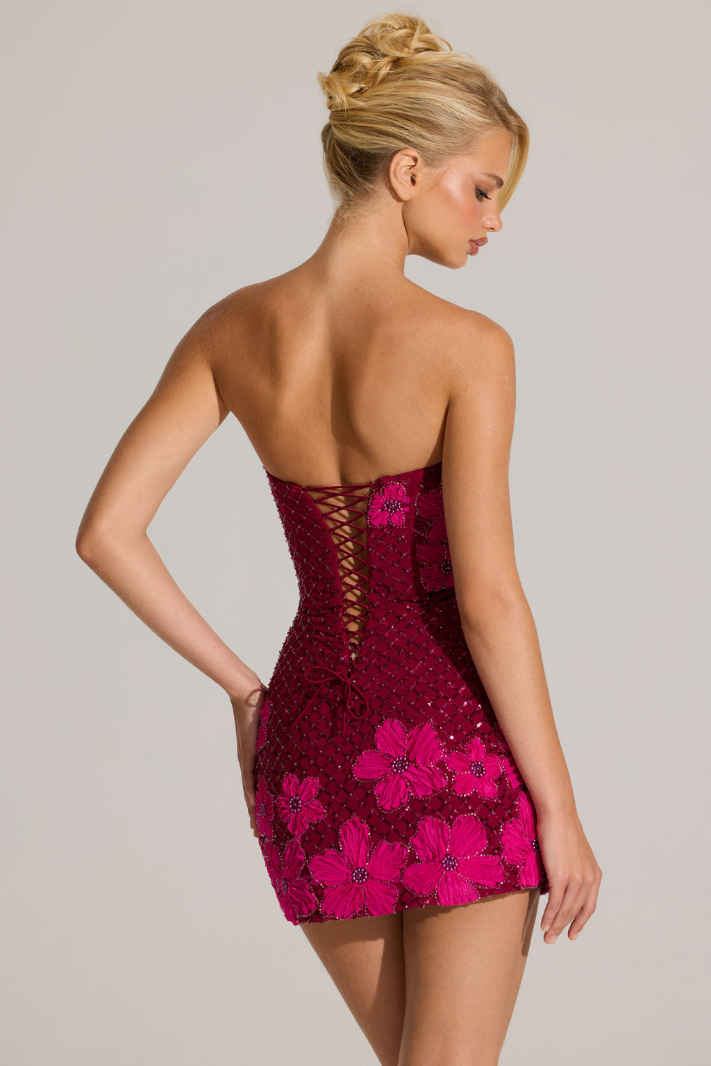 Chic Embellished Bodycon Mini Dress in Cranberry
