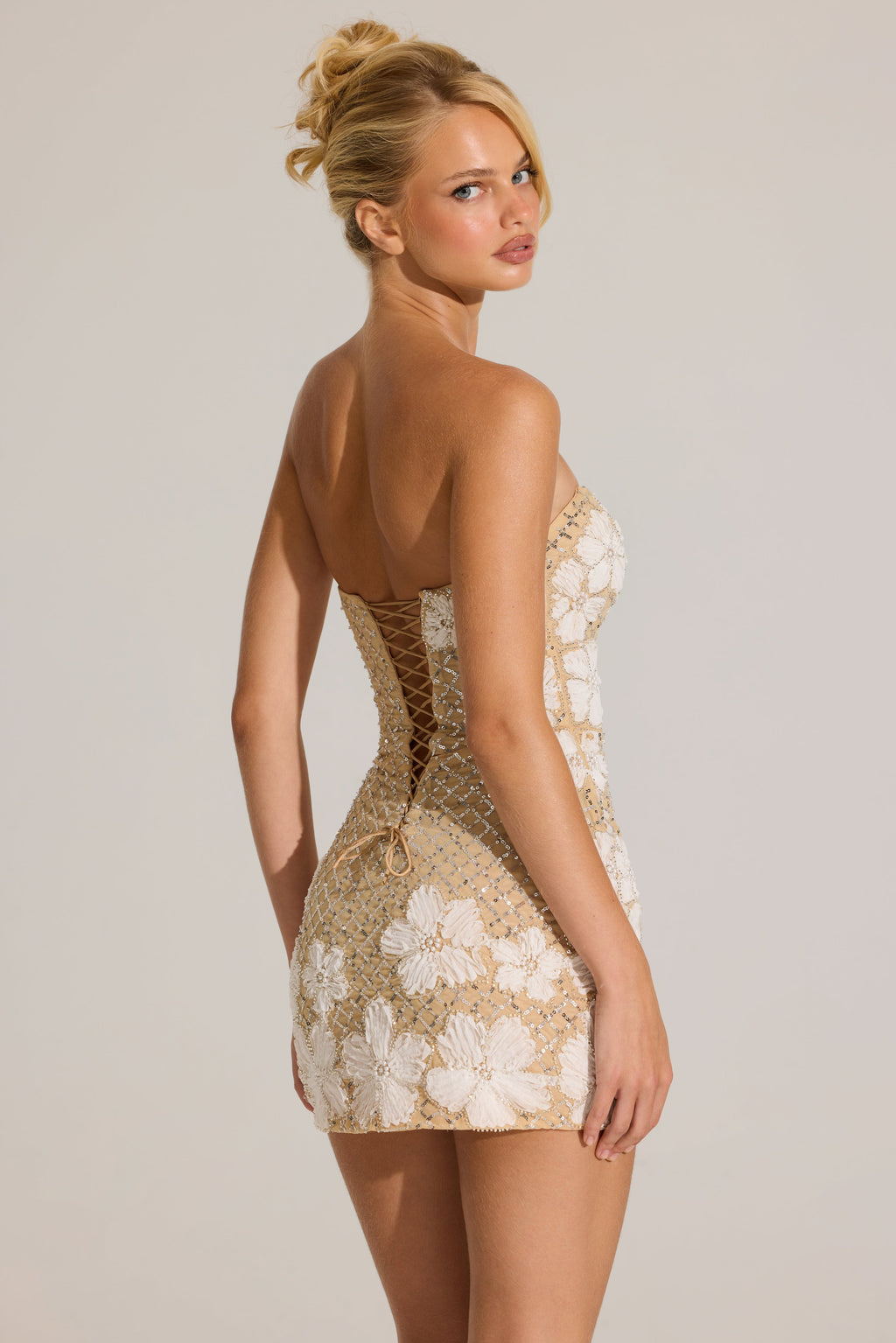 Chic Embellished Bodycon Mini Dress in Gold