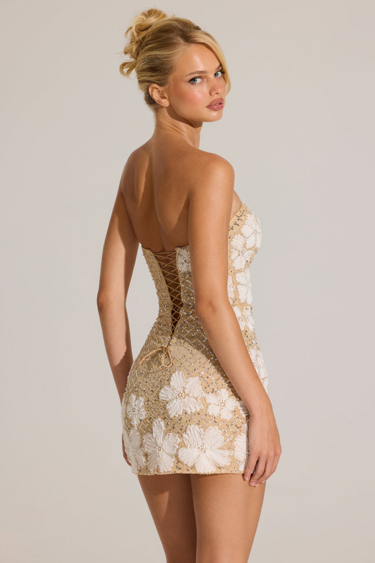 Chic Embellished Bodycon Mini Dress in Gold