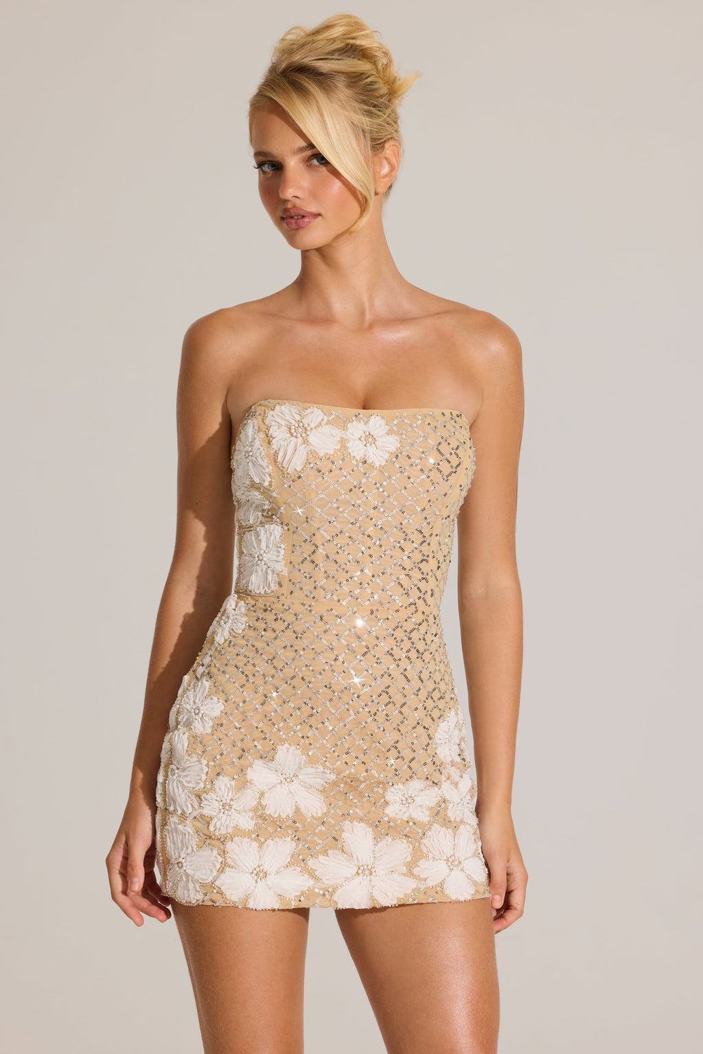 Chic Embellished Bodycon Mini Dress in Gold