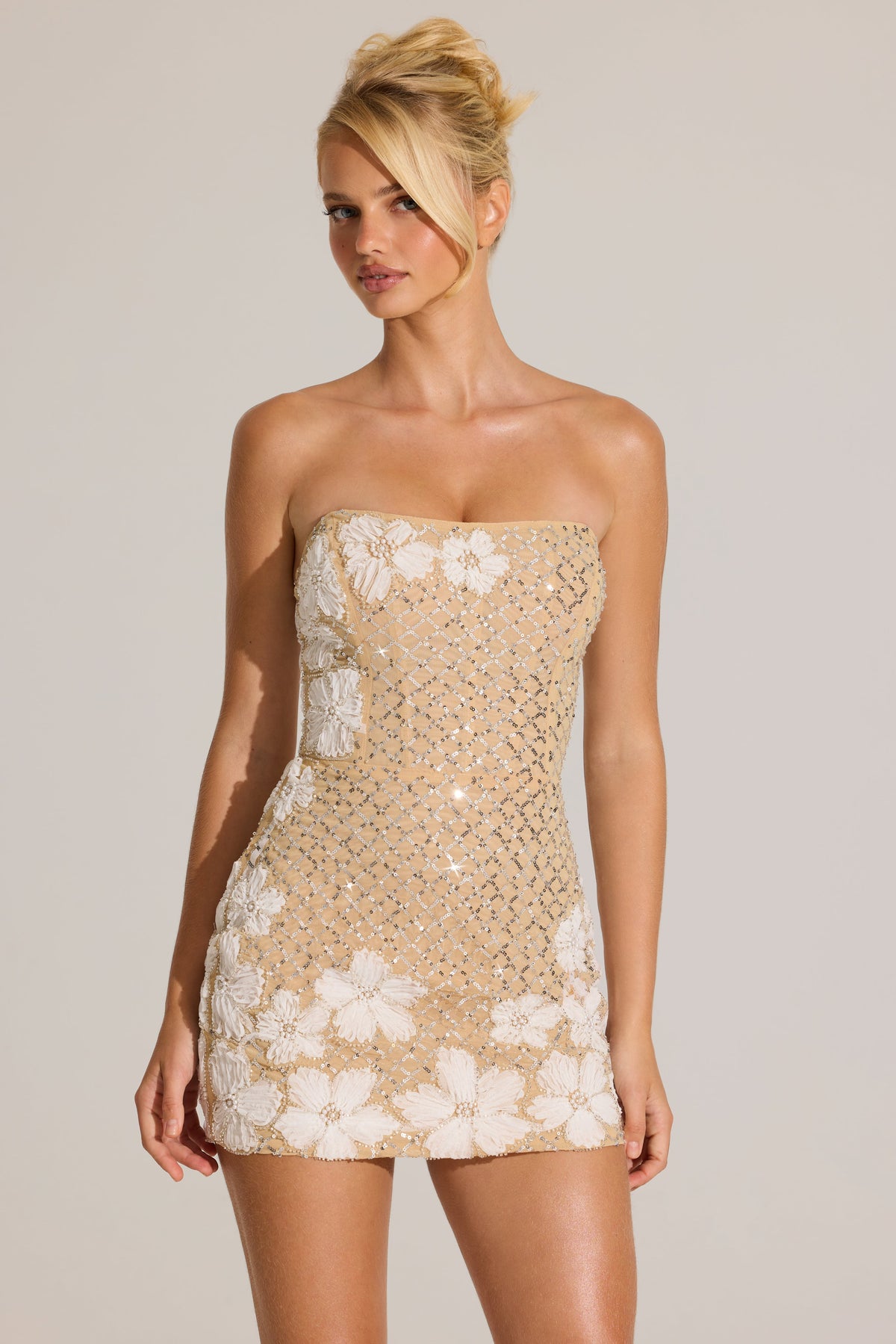 Chic Embellished Bodycon Mini Dress in Gold