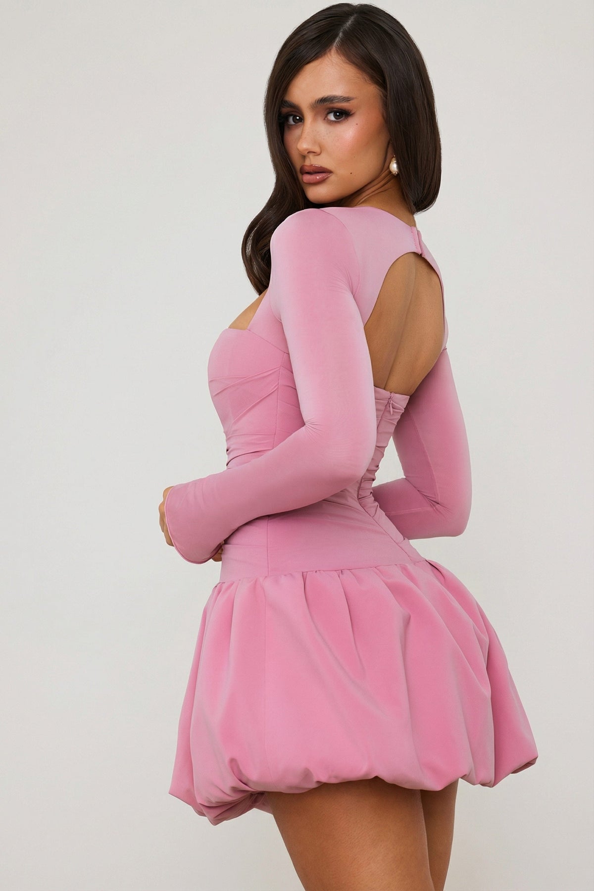 Chic Long-Sleeve Bubble Hem Mini Dress in Mauve
