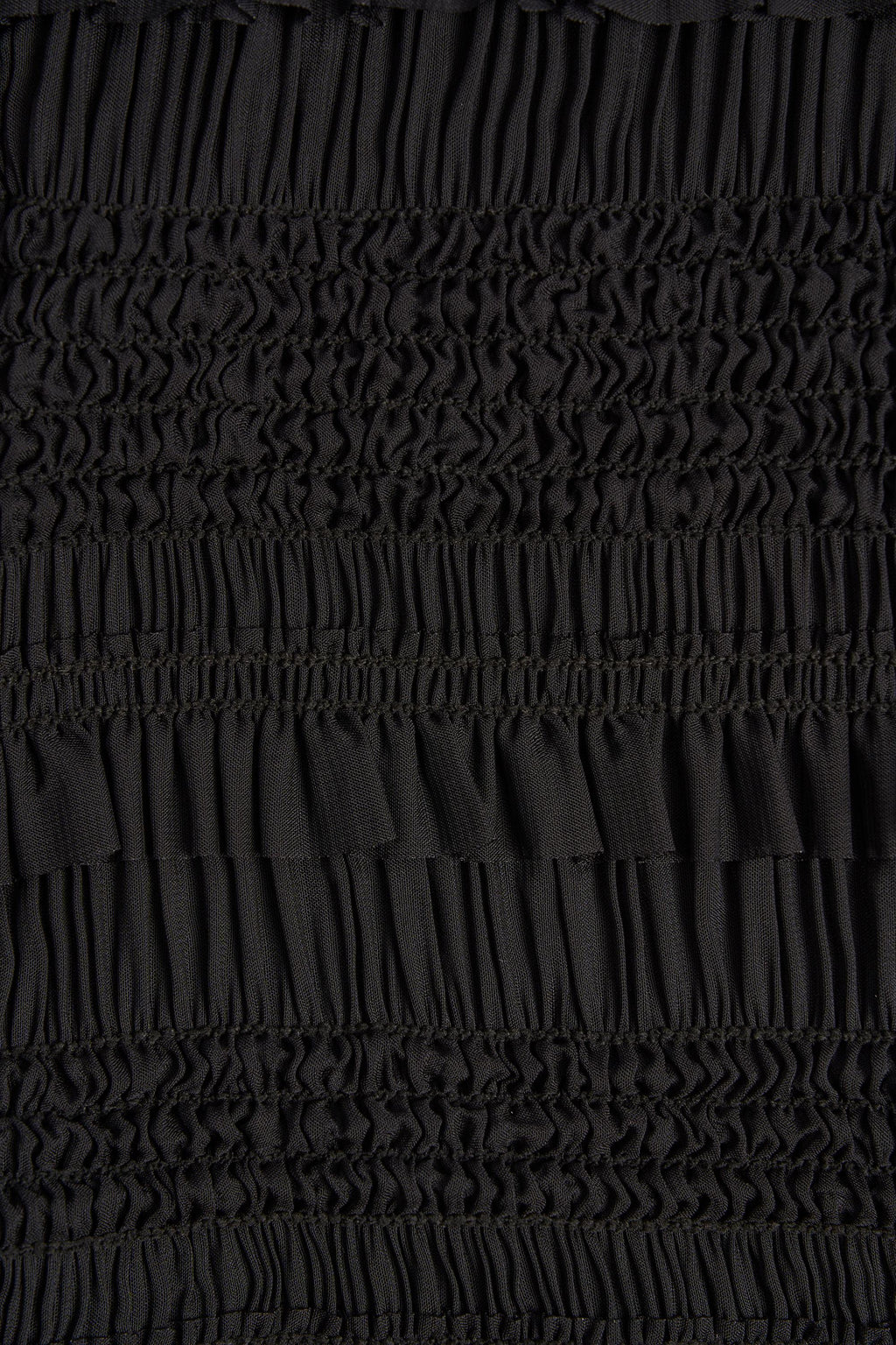 Chic Ruffled Mid-Rise Shorts in Black