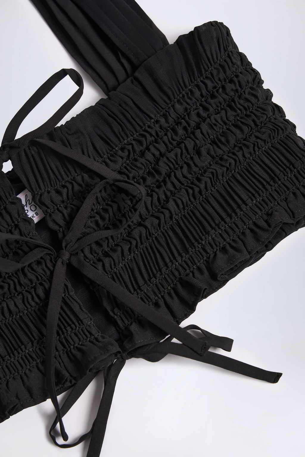 Chic Ruffled Tie-Front Crop Top in Black