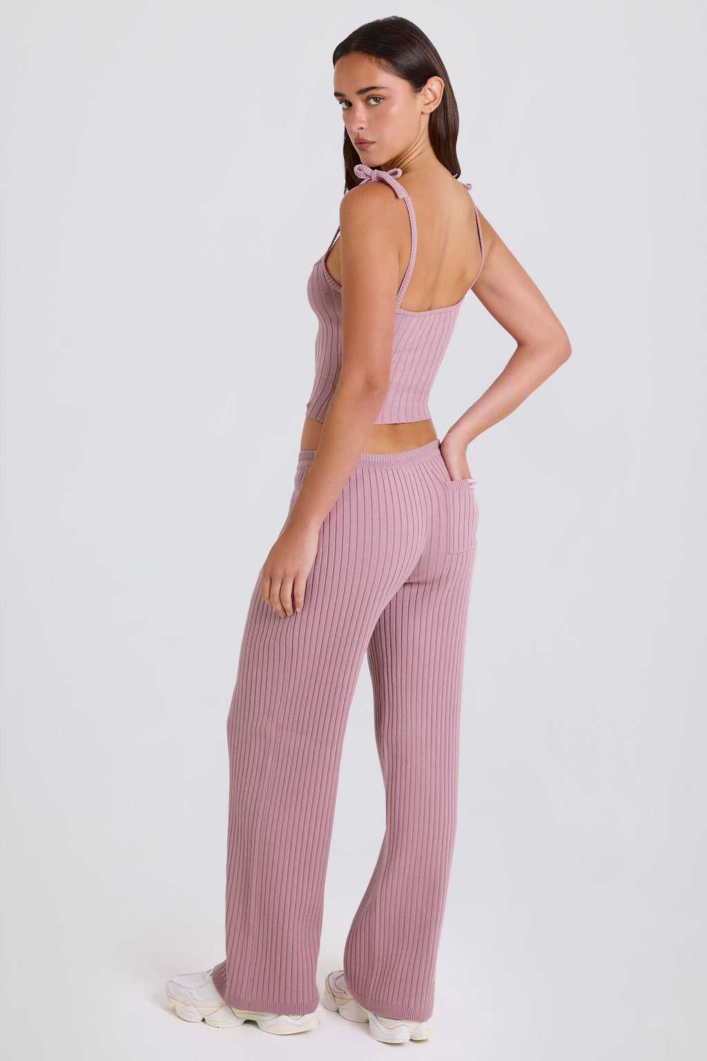 Chic Ribbed Knit Wide-Leg Joggers in Mauve