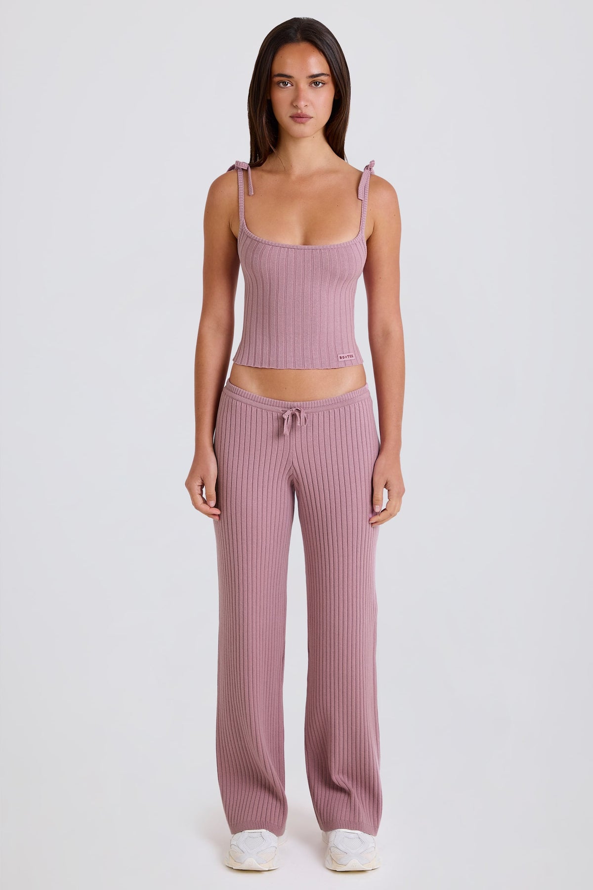 Chic Ribbed Knit Wide-Leg Joggers in Mauve