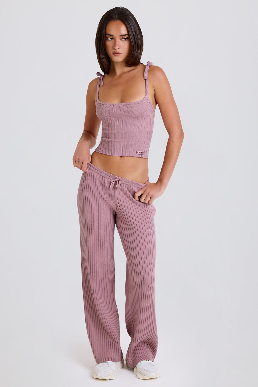 Chic Ribbed Knit Wide-Leg Joggers in Mauve