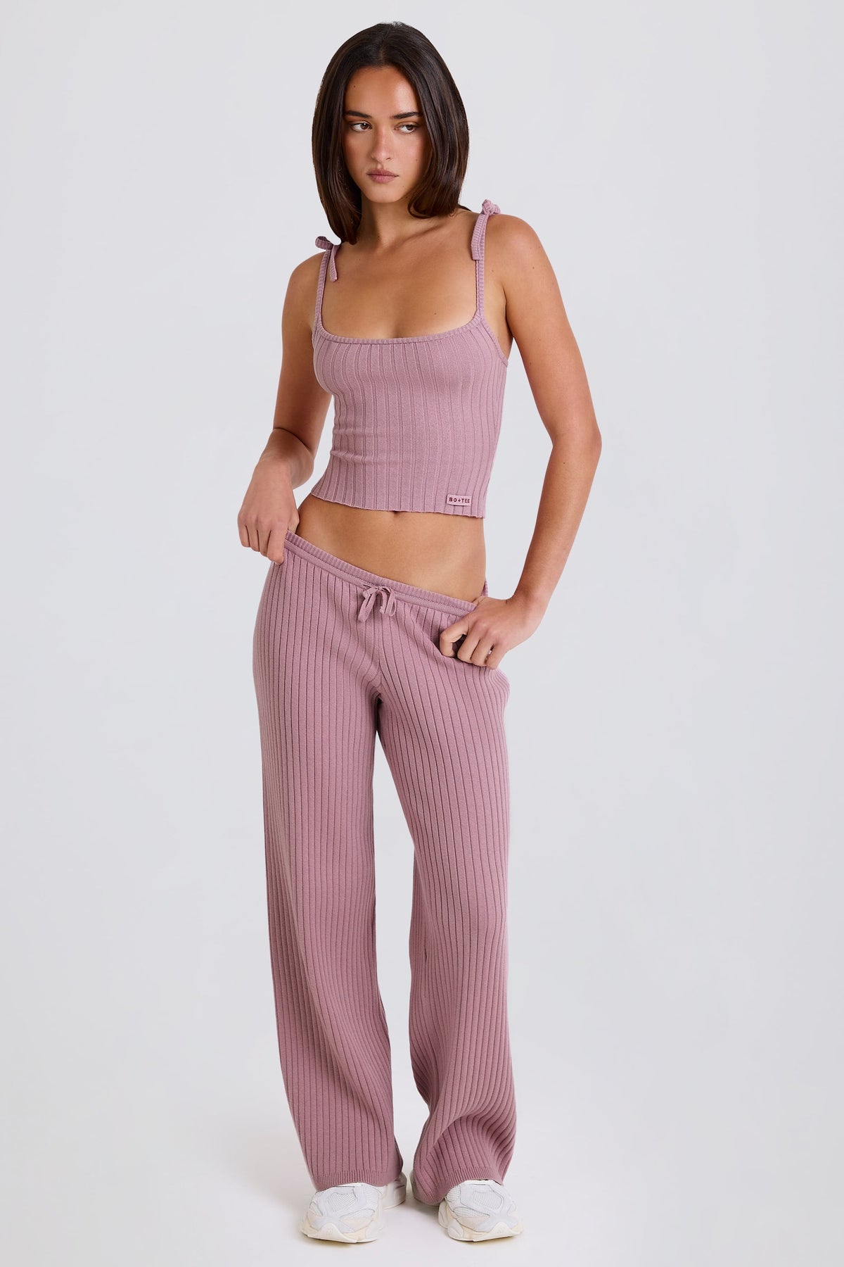 Chic Ribbed Knit Wide-Leg Joggers in Mauve