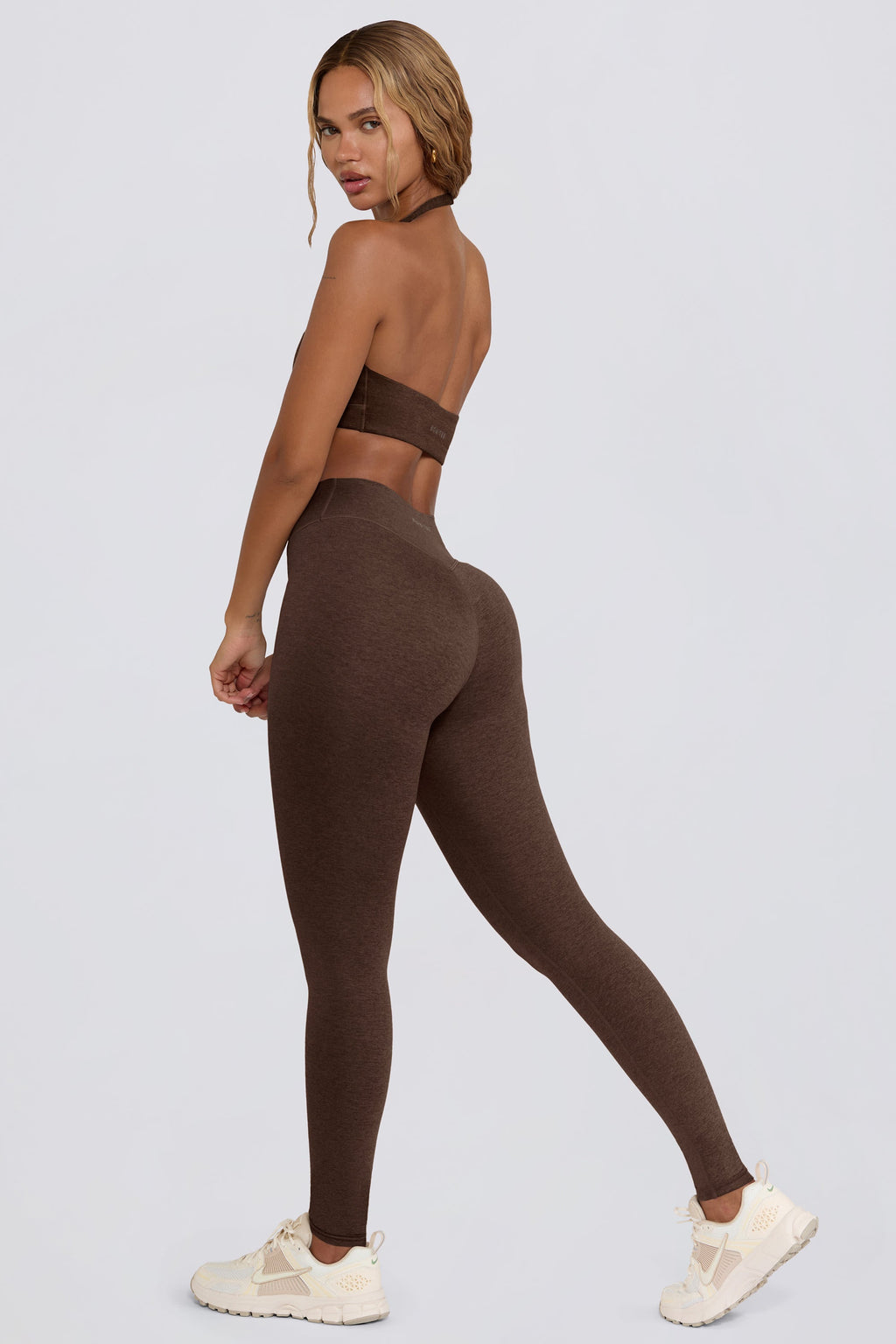 Chic Brushed Jersey Ruched Mid-Rise Leggings in Pecan Marl