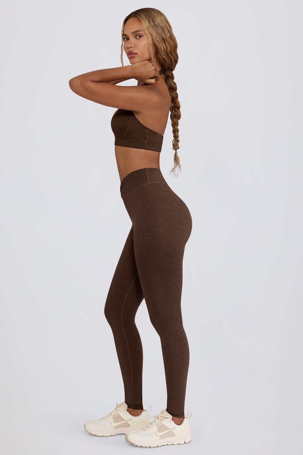 Chic Brushed Jersey Ruched Mid-Rise Leggings in Pecan Marl