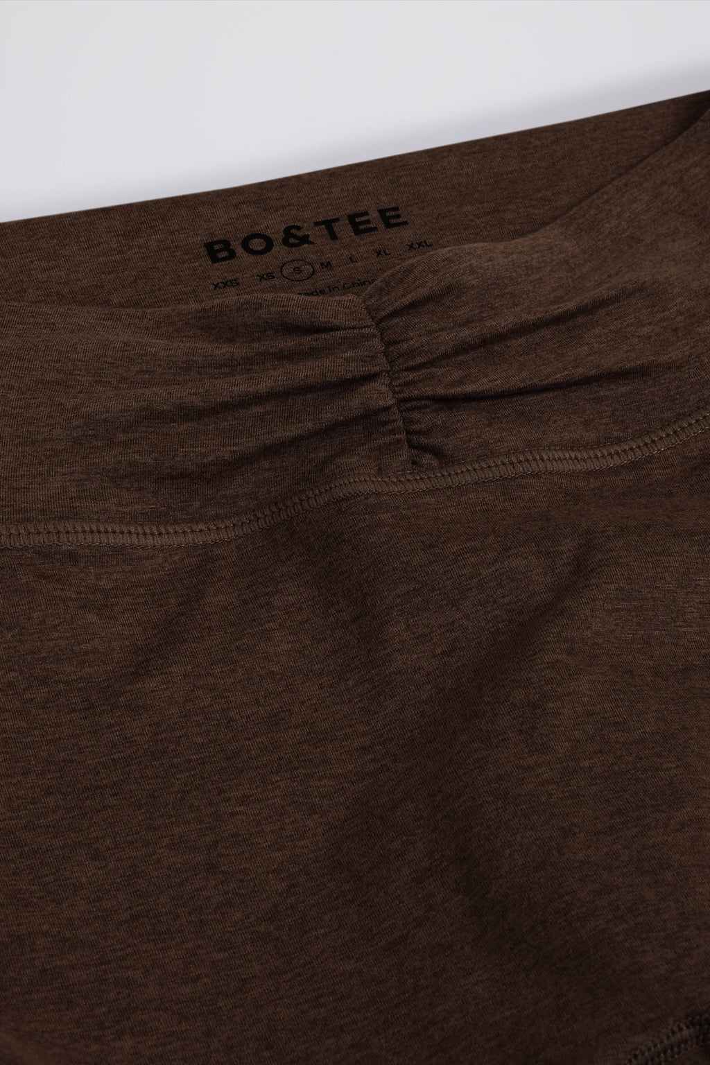 Chic Brushed Jersey Ruched Mid-Rise Leggings in Pecan Marl