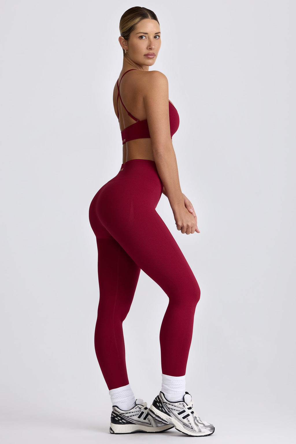 Chic Super Sculpt Seamless Leggings in Cherry