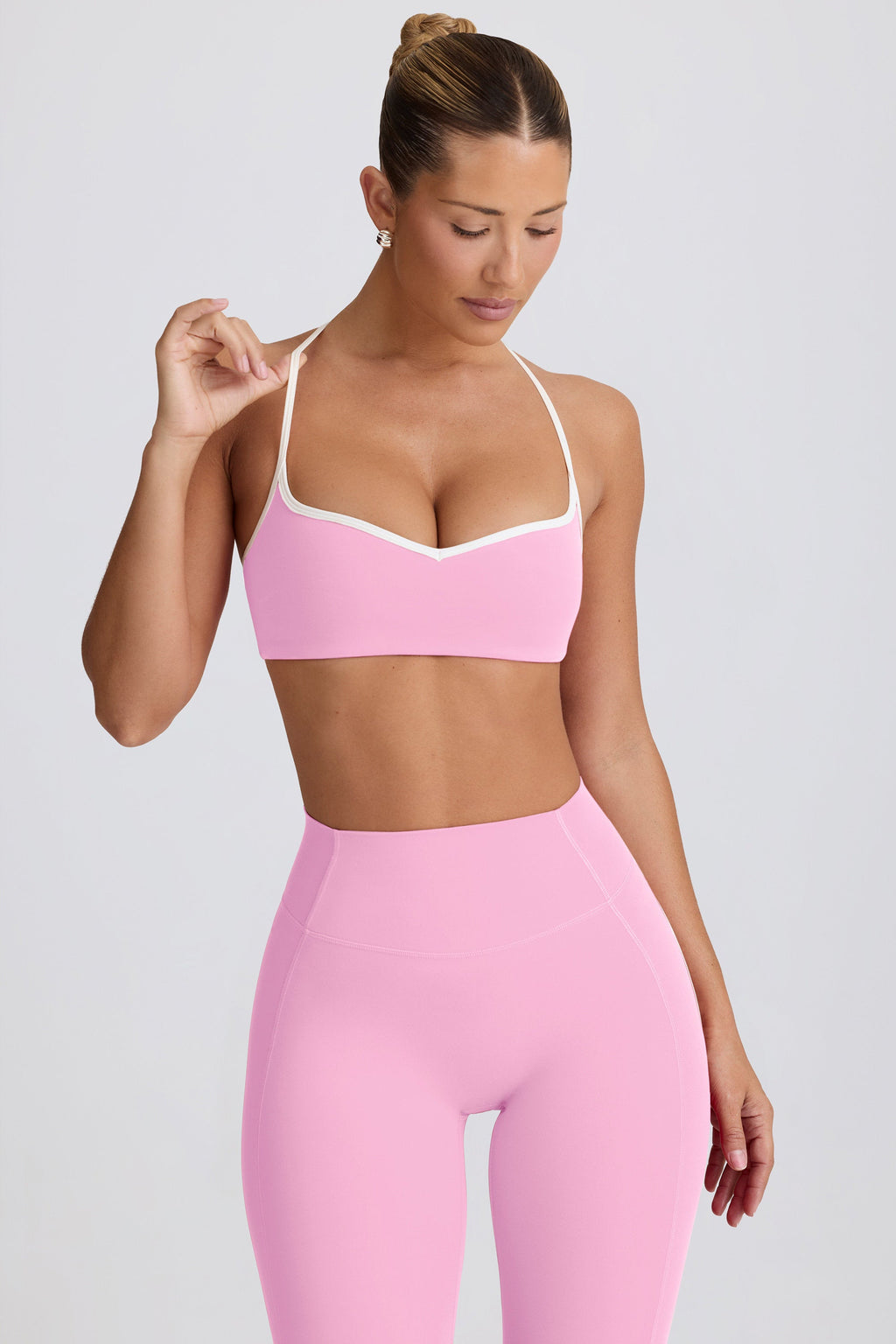 Chic Soft Active Sweetheart-Neck Sports Bra in Baby Pink