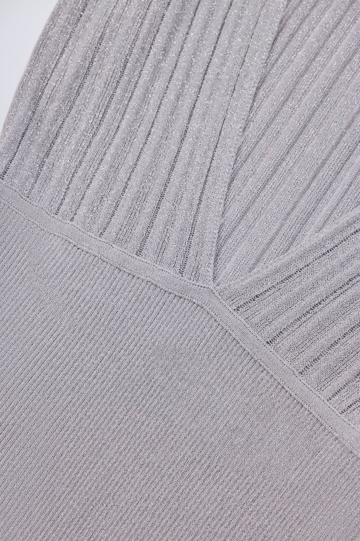 Chic Backless Halterneck Maxi Dress in Silver