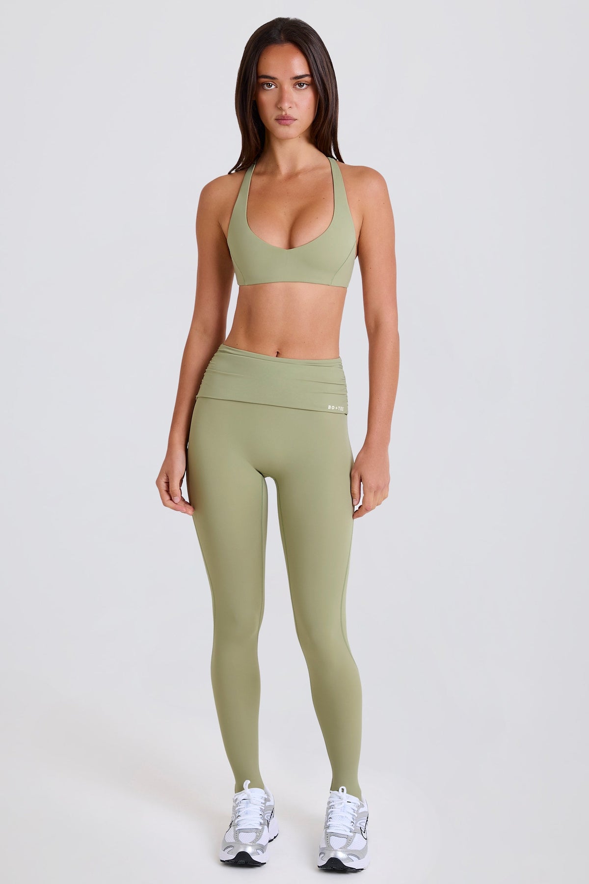 Chic Foldover Mid-Rise Stirrup Leggings in Matcha