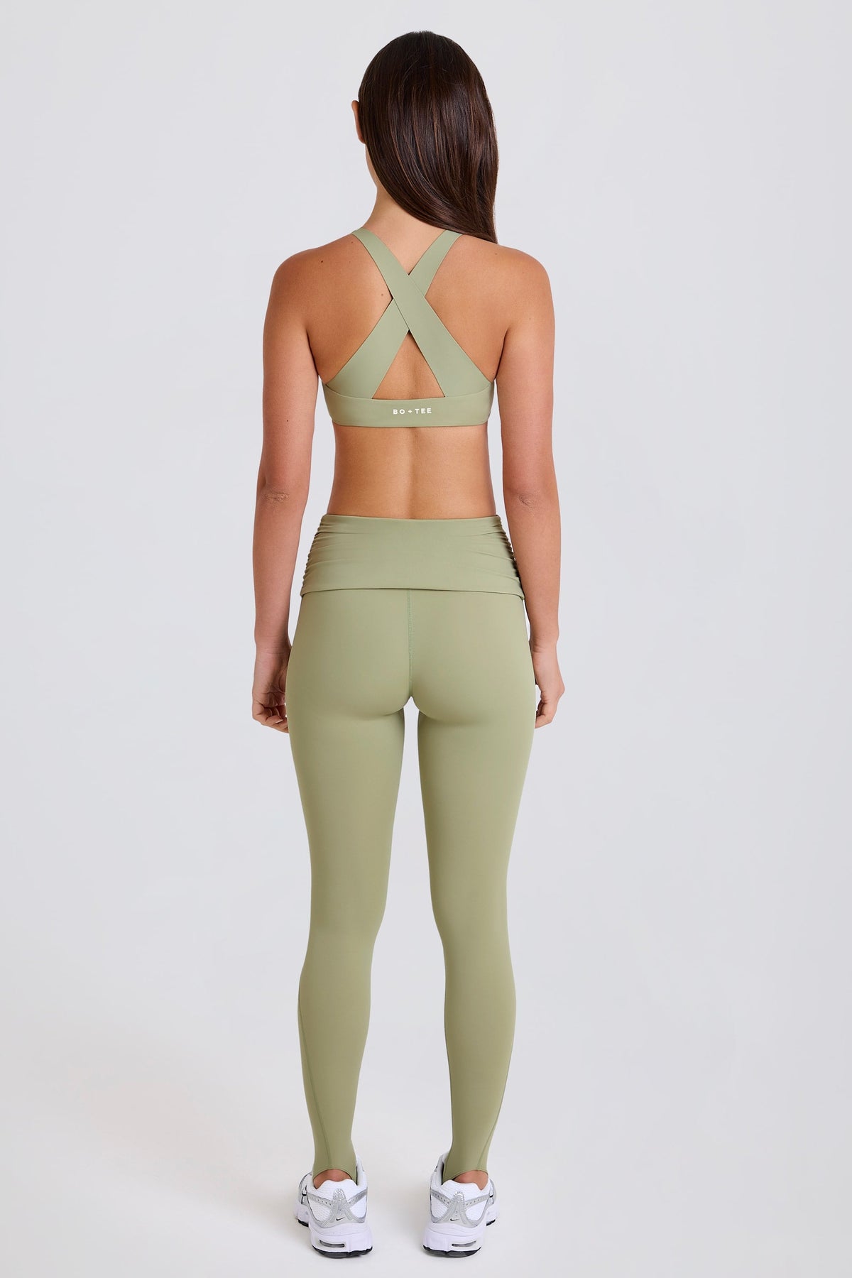 Chic Foldover Mid-Rise Stirrup Leggings in Matcha
