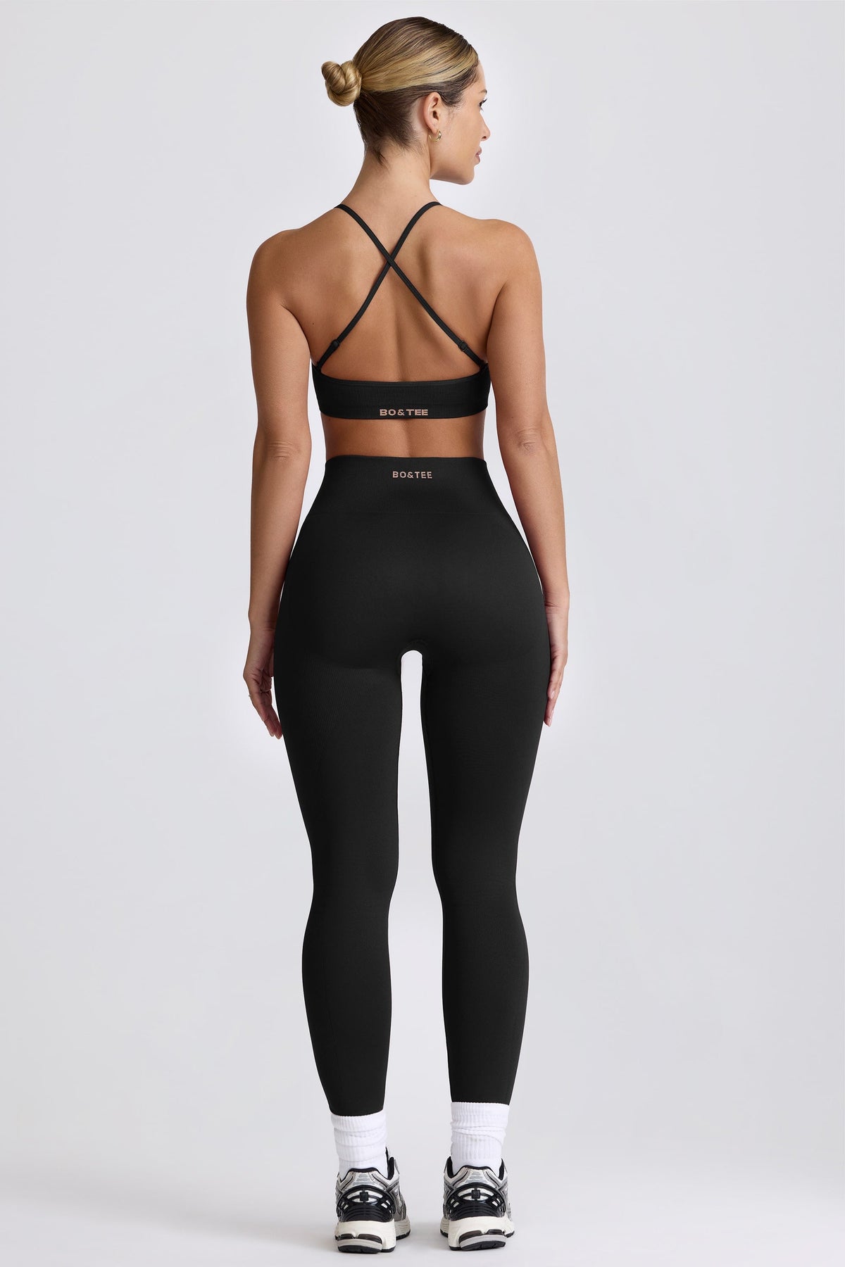 Chic Super Sculpt Seamless Leggings in Black