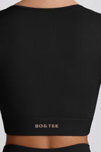 Chic Super Sculpt Seamless Long-Sleeve Crop Top in Black