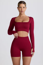 Chic Super Sculpt Seamless Long-Sleeve Crop Top in Burgundy
