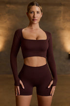 Chic Super Sculpt Seamless Long-Sleeve Crop Top in Chocolate