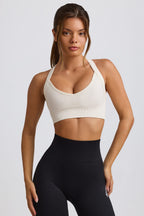 Chic Super Sculpt Seamless Cross-Back Sports Bra in White