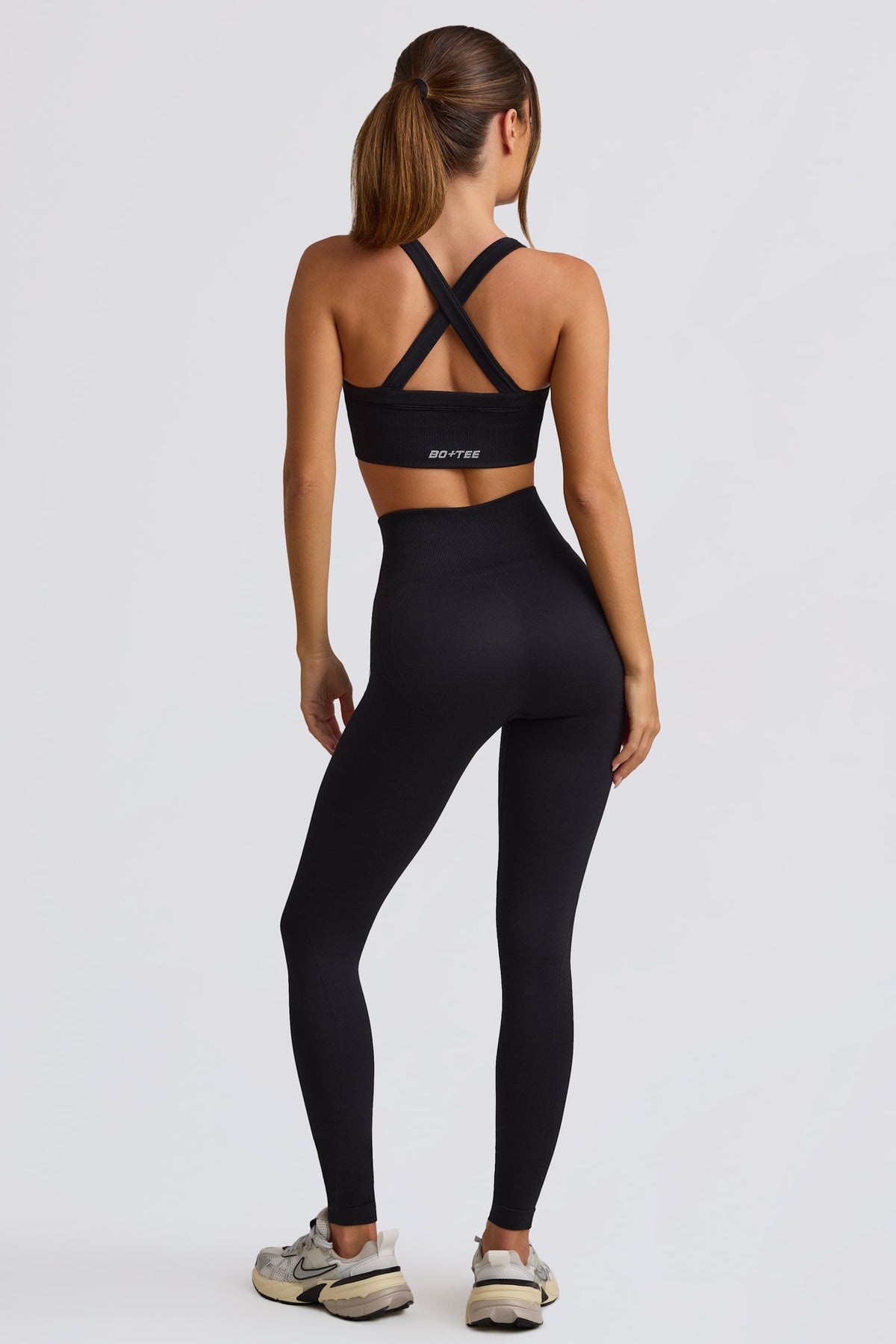 Chic Super Sculpt Seamless High-Waist Leggings in Black