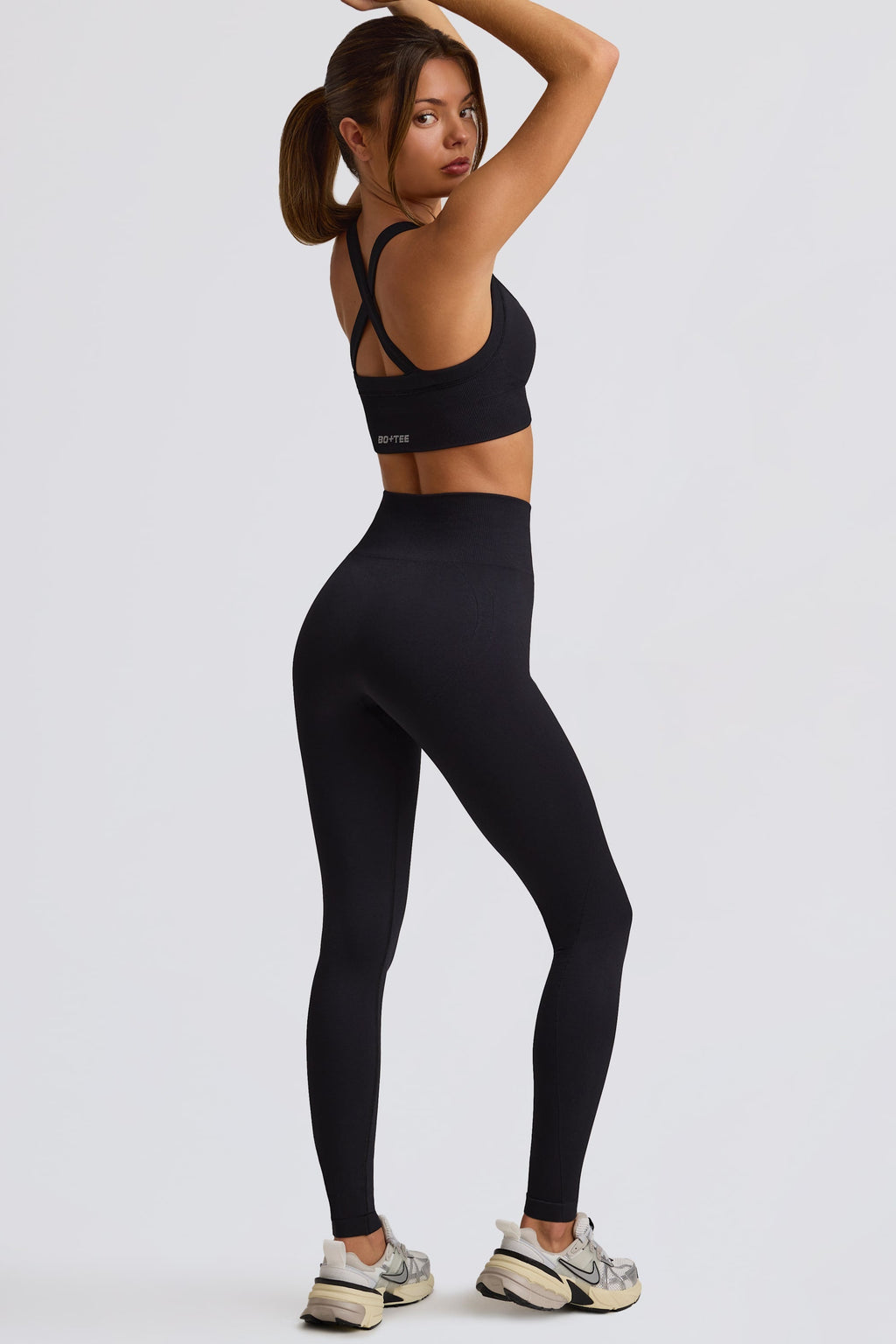 Chic Super Sculpt Seamless High-Waist Leggings in Black