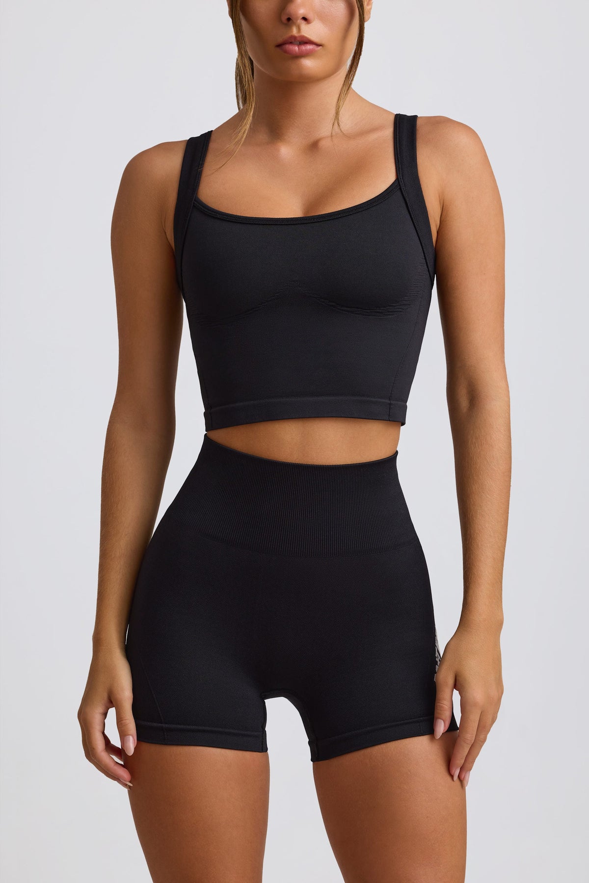 Chic Super Sculpt Seamless Longline Camisole Top in Black