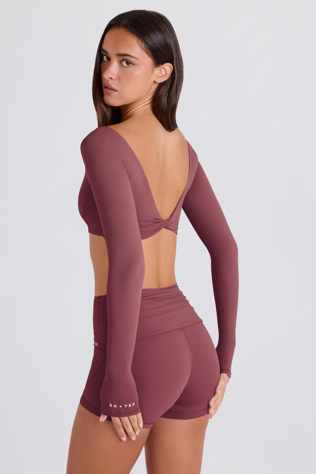 Chic Long-Sleeve Crop Top in Acai