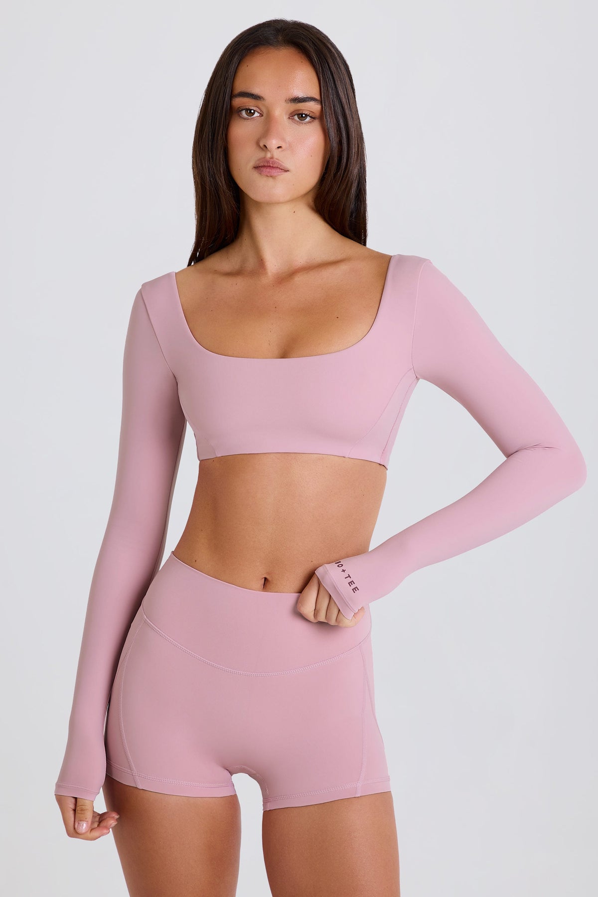 Chic Long-Sleeve Crop Top in Mauve