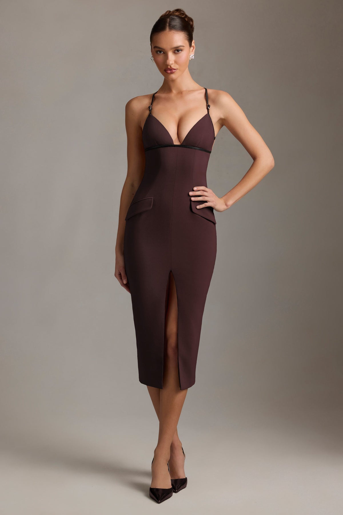 Chic Plunge-Neck Backless Midaxi Dress in Chocolate Brown