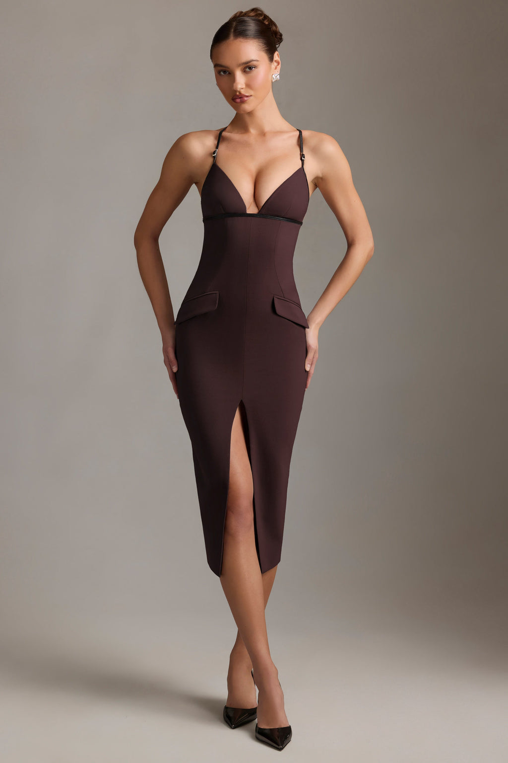 Chic Plunge-Neck Backless Midaxi Dress in Chocolate Brown